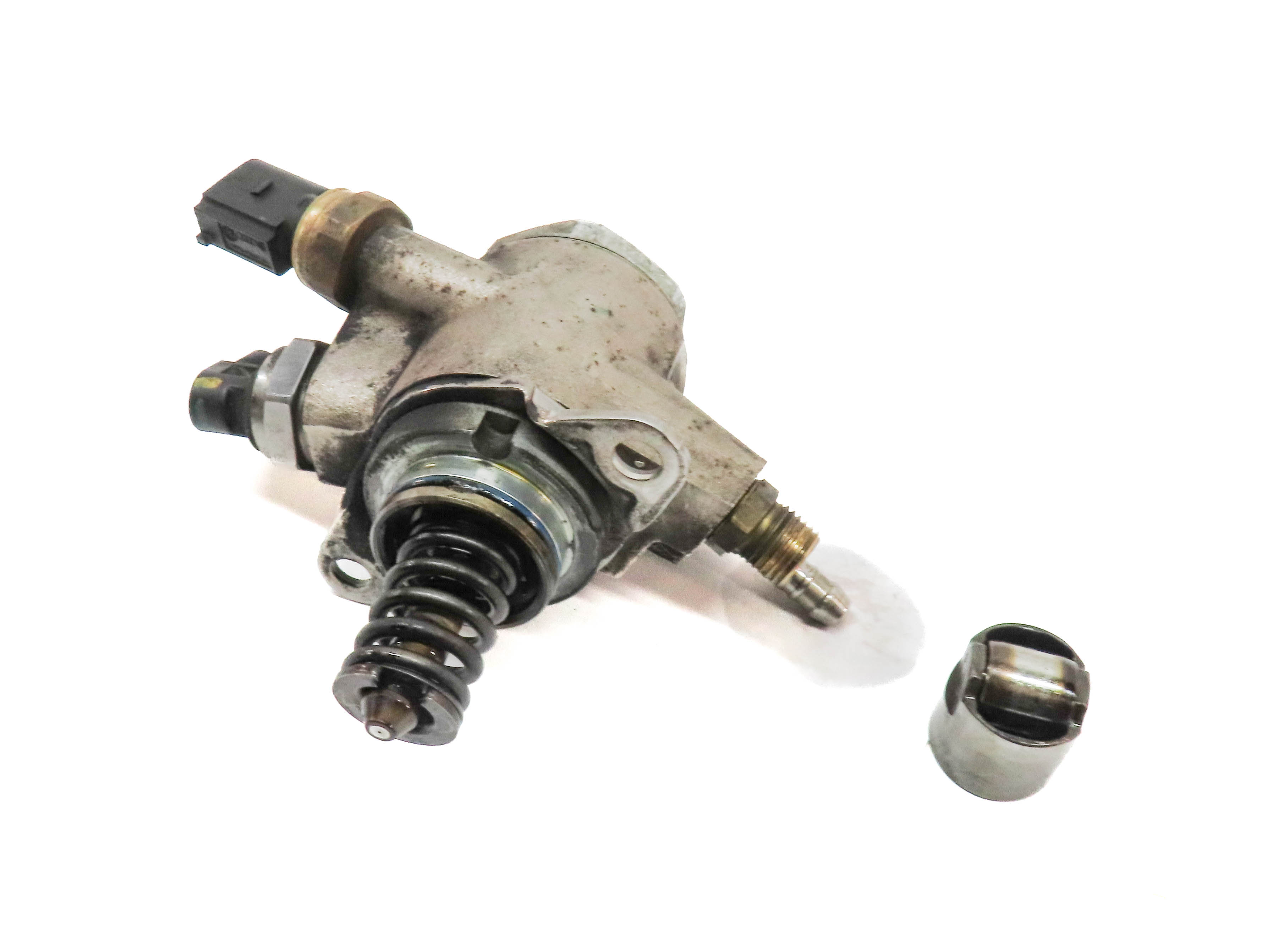 12-17 AUDI A6 A7 A8 Q5 Q7 S4 S5 (B8 8K 8T C7 4L) 3.0L HIGH PRESSURE FUEL PUMP — exact item pictured